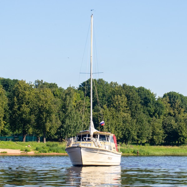 Купить права на парусно-моторное судно: оформление легко, быстро и с гарантией!